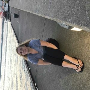 Meet your Posher, Natalie